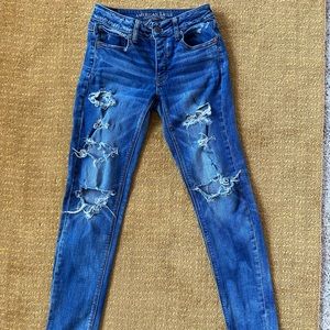 American Eagle girls ripped jeans